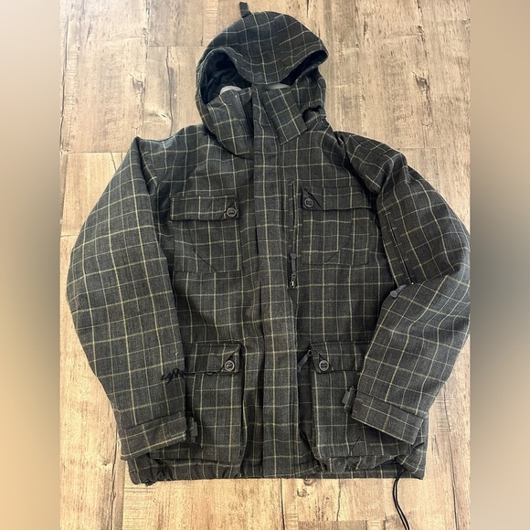 Jackets & Blazers - Lamar ski/snowboard jacket size women’s medium, pockets galore